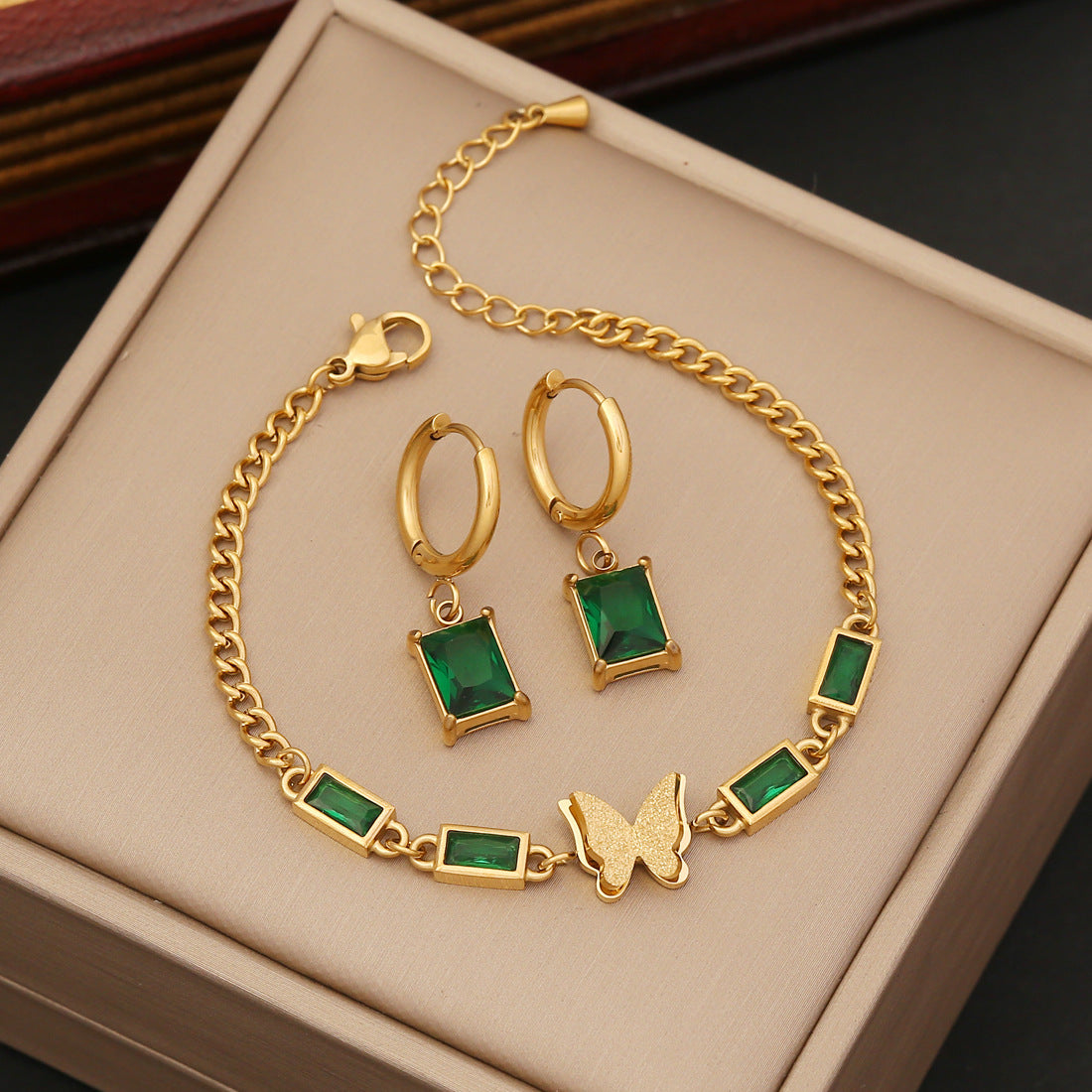 Fashion Butterfly Stainless Steel Emerald Zircon Necklace