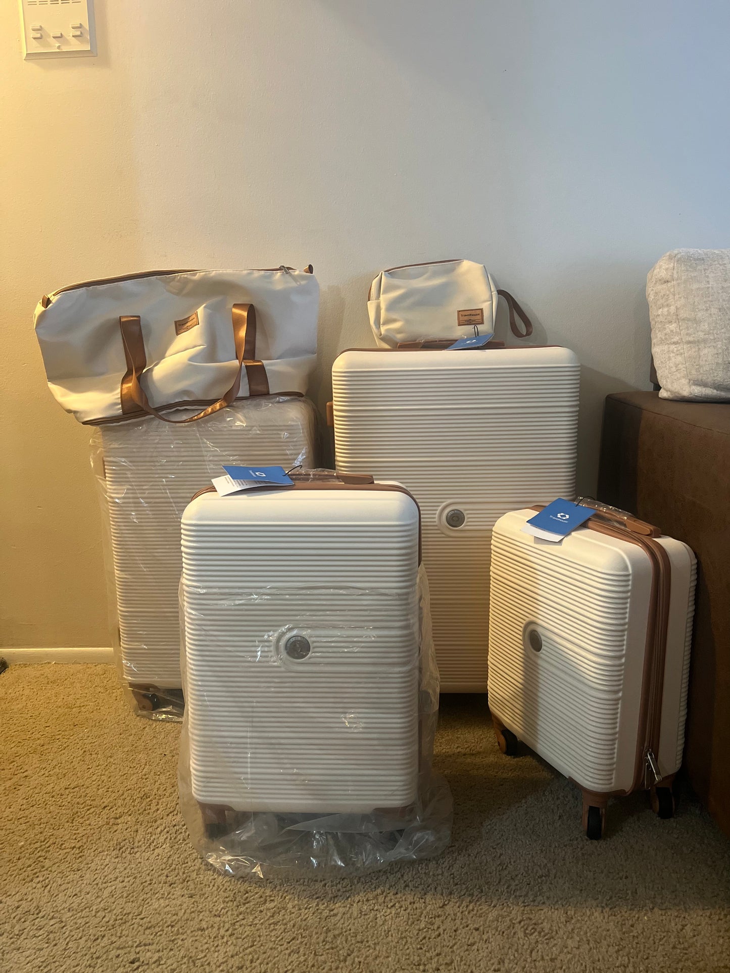 LUGGAGE SET