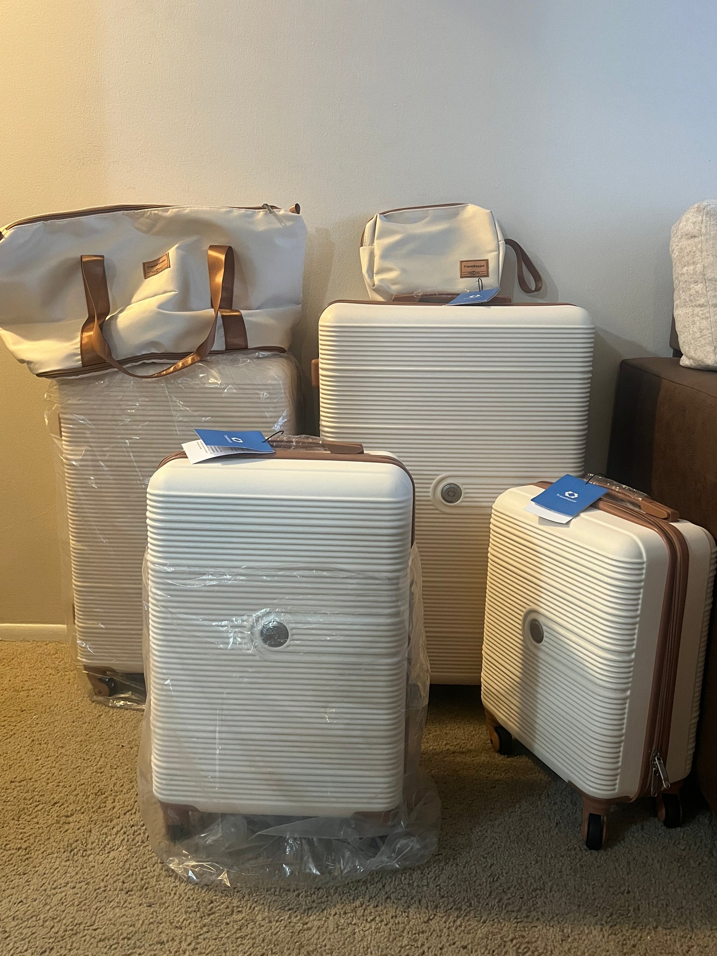 LUGGAGE SET